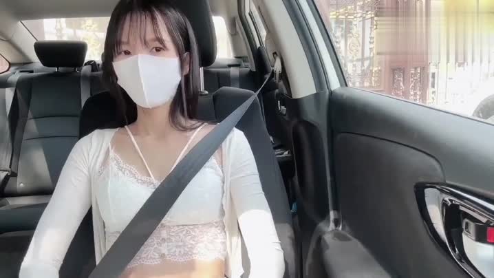 清纯少女粉逼粉奶开车玩跳蛋户外路边开门爆捅白虎嫩逼